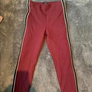 burgundy stretchy pants ❤️